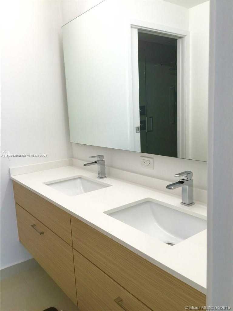 Small Image of 600 NORTH EAST 27 STREET #LPH03, Miami Number 17