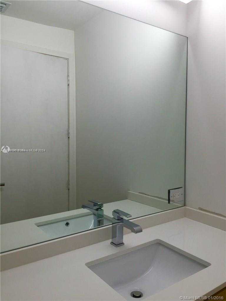 Small Image of 600 NORTH EAST 27 STREET #LPH03, Miami Number 19