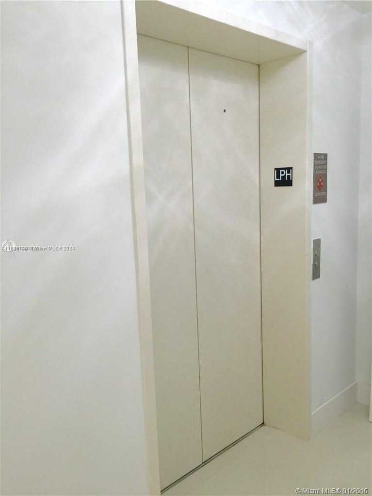 Small Image of 600 NORTH EAST 27 STREET #LPH03, Miami Number 21