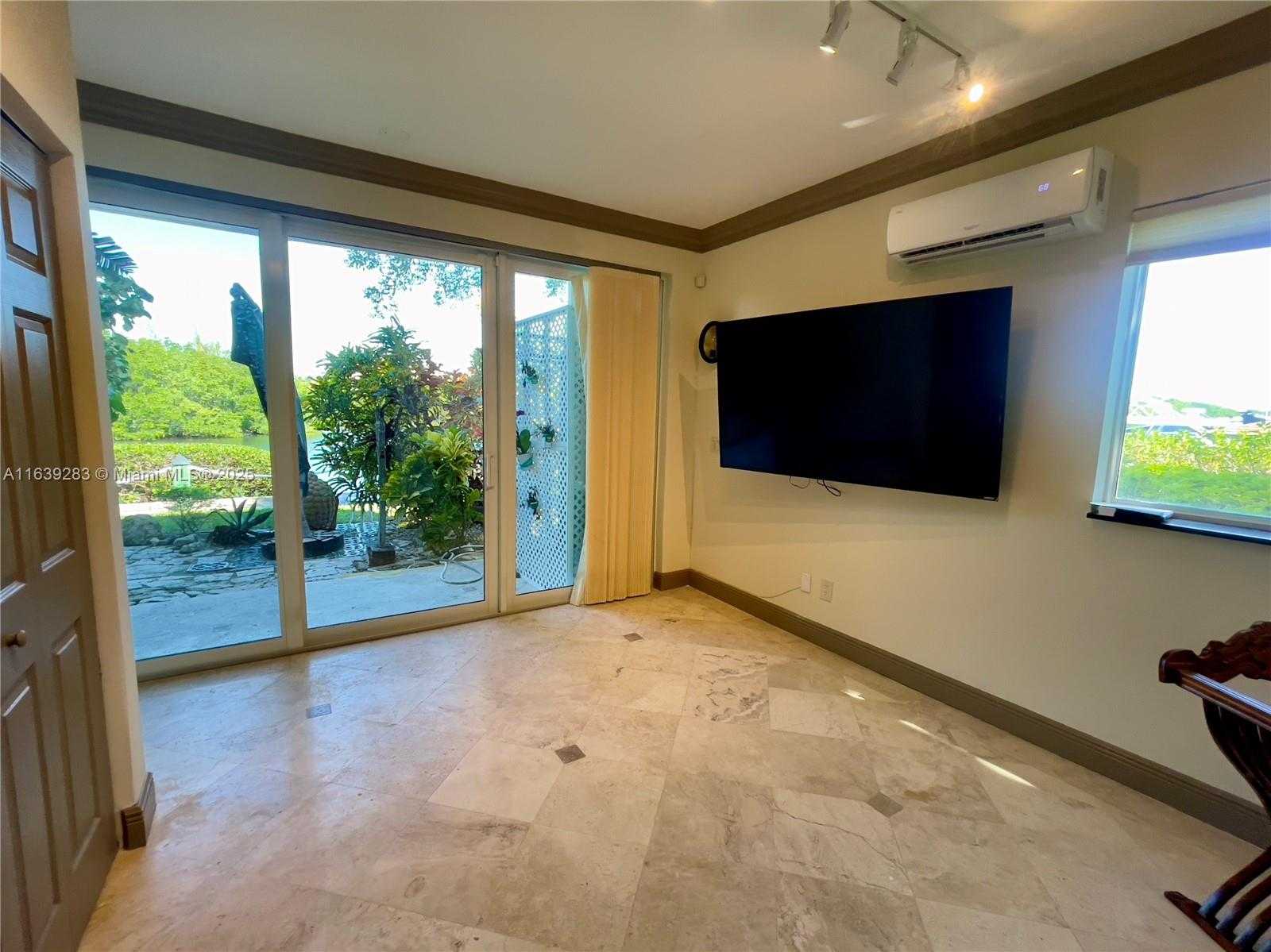 Small Image of 6100 PARADISE POINT DR #6100, Palmetto Bay Number 11