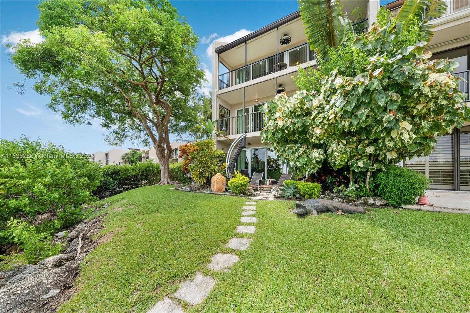 Small Image of 6100 PARADISE POINT DR #6100, Palmetto Bay Number 17