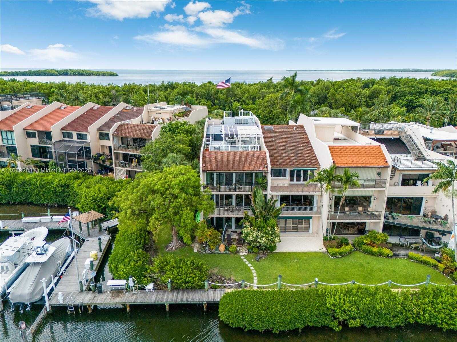Small Image of 6100 PARADISE POINT DR #6100, Palmetto Bay Number 19