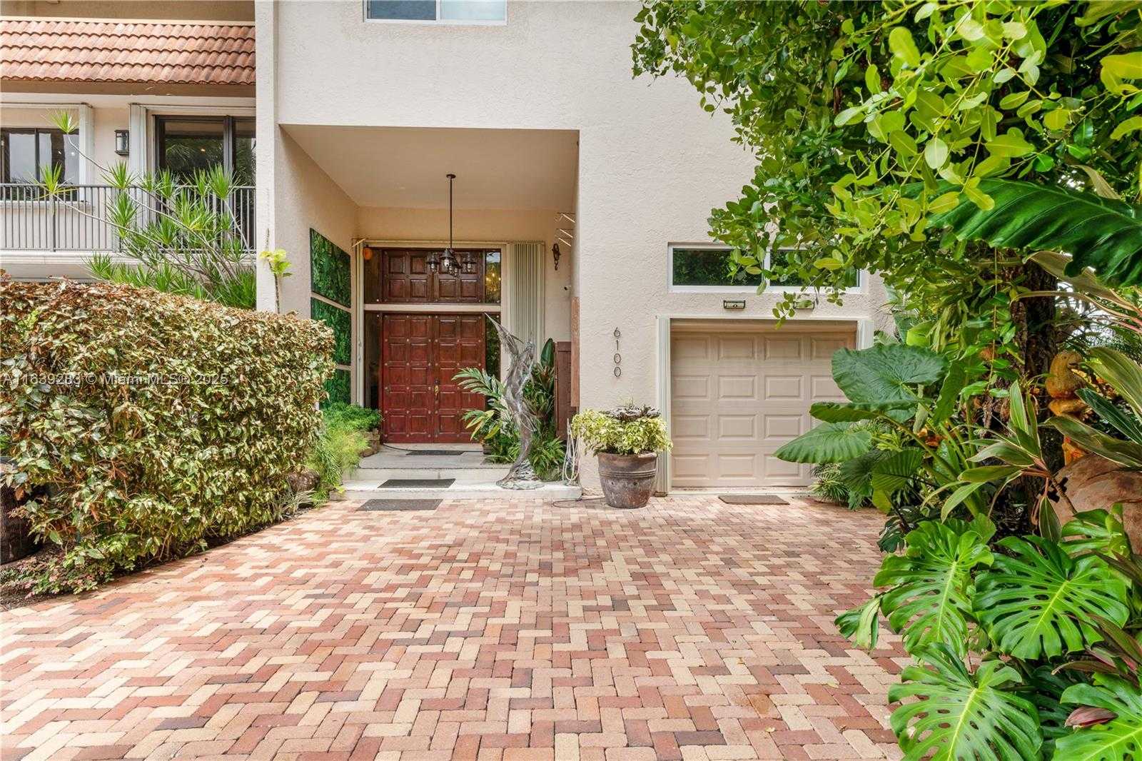 Small Image of 6100 PARADISE POINT DR #6100, Palmetto Bay Number 2