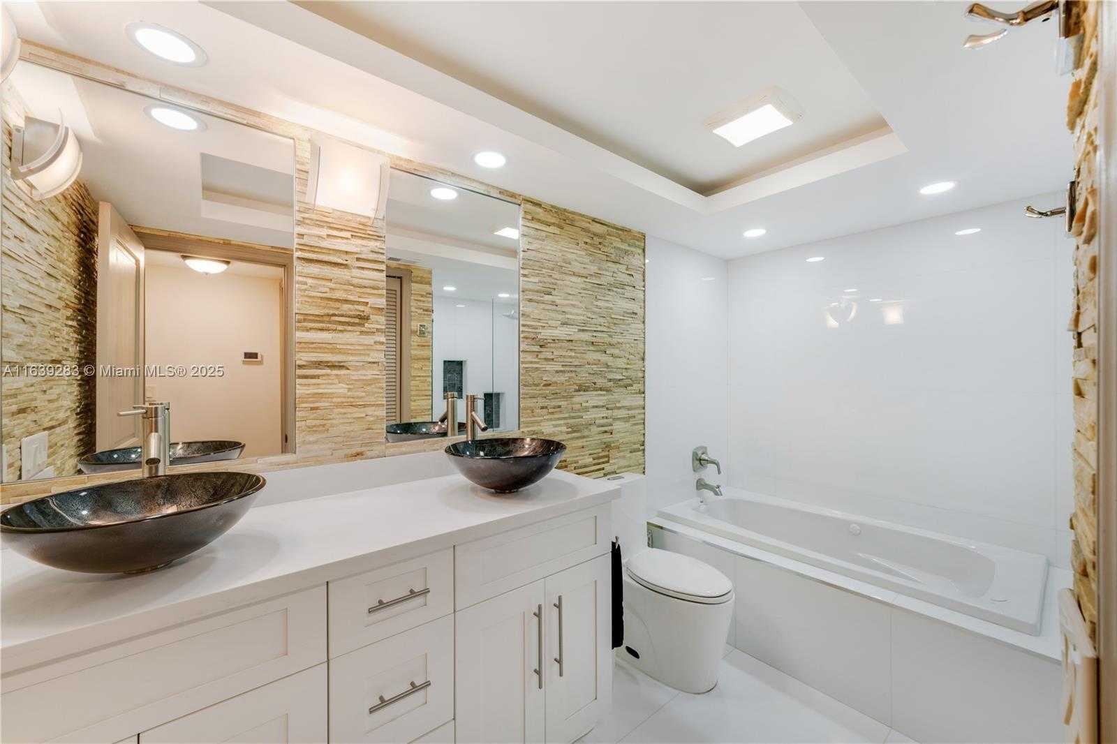 Small Image of 6100 PARADISE POINT DR #6100, Palmetto Bay Number 43
