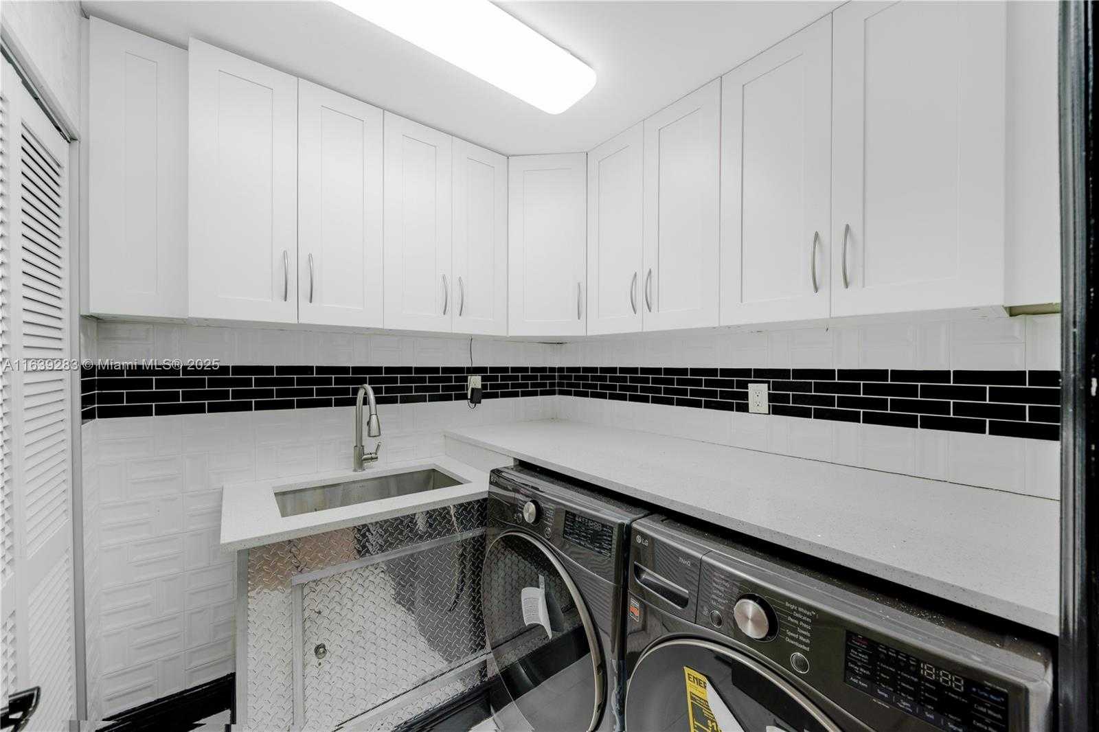 Small Image of 6100 PARADISE POINT DR #6100, Palmetto Bay Number 70