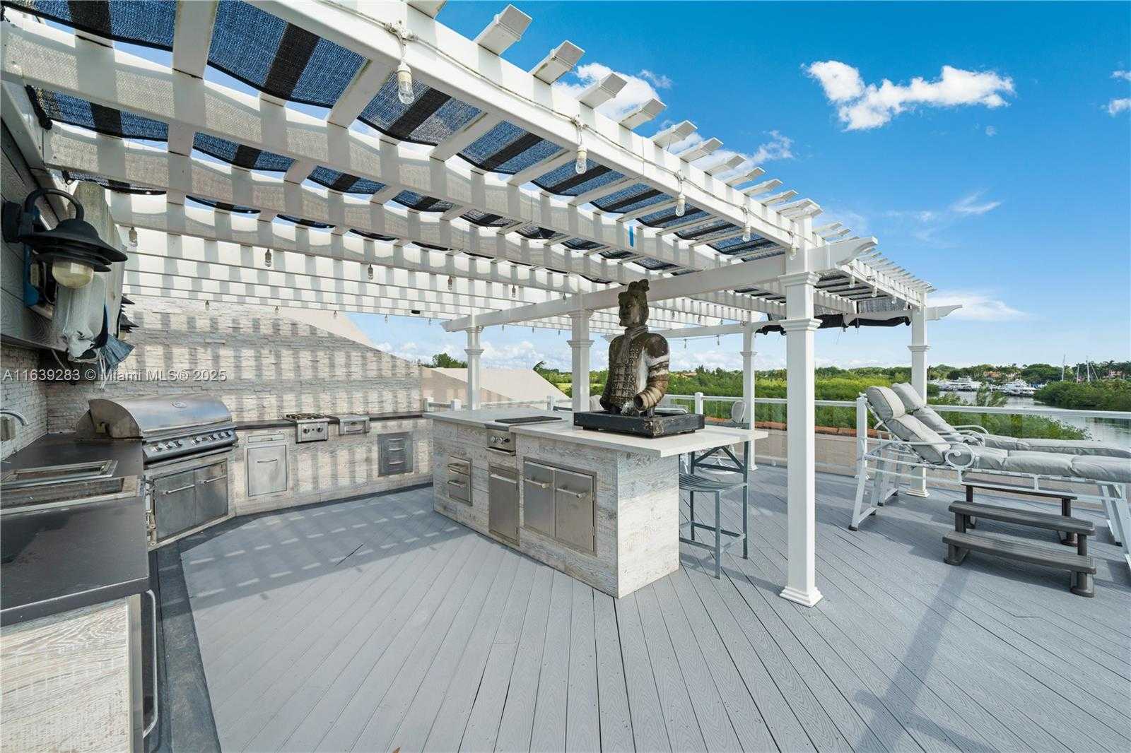 Small Image of 6100 PARADISE POINT DR #6100, Palmetto Bay Number 71