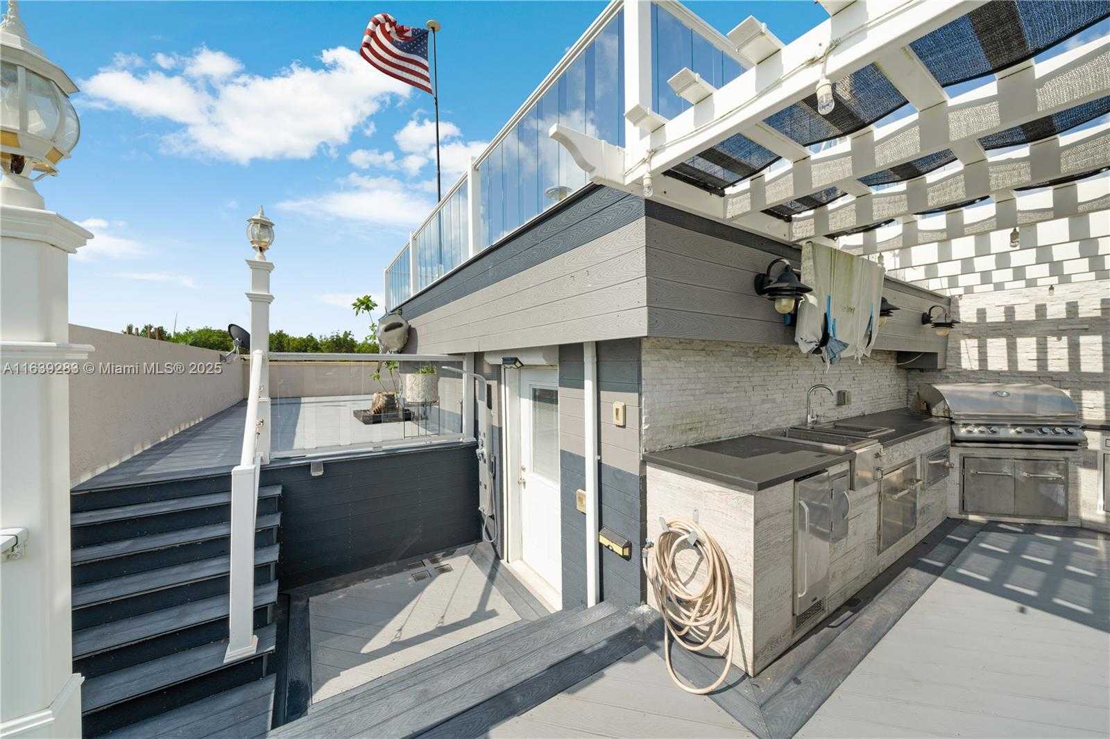 Small Image of 6100 PARADISE POINT DR #6100, Palmetto Bay Number 79