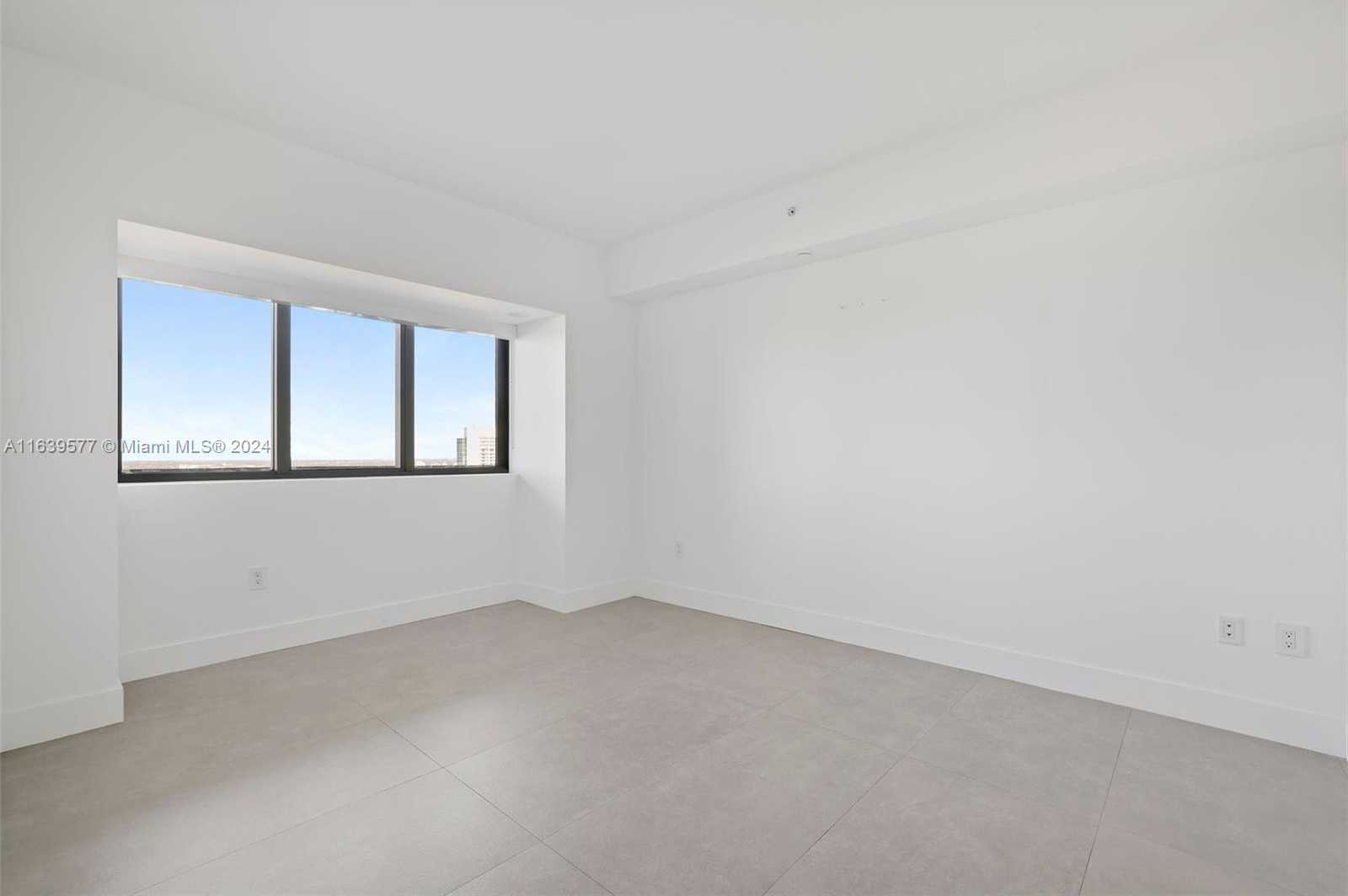 Small Image of 650 NORTH EAST 32ND ST #3203, Miami Number 13