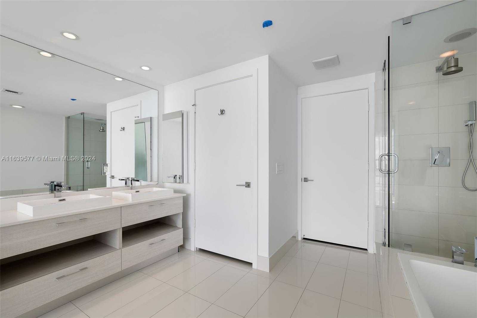 Small Image of 650 NORTH EAST 32ND ST #3203, Miami Number 16