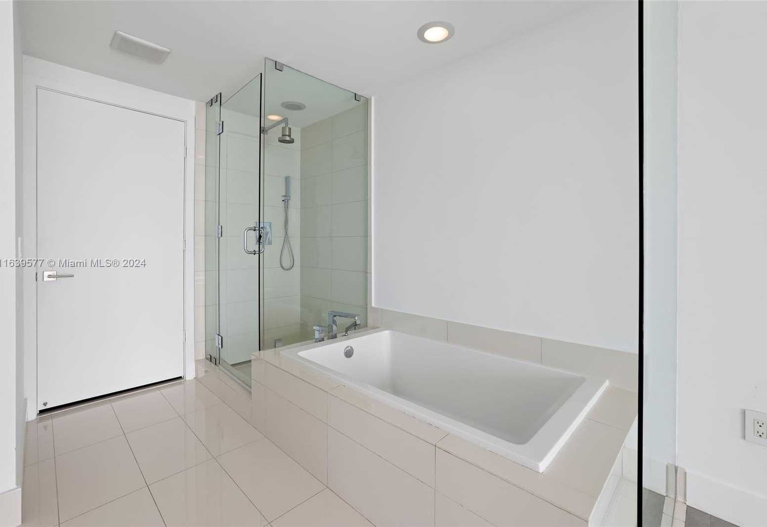 Small Image of 650 NORTH EAST 32ND ST #3203, Miami Number 17