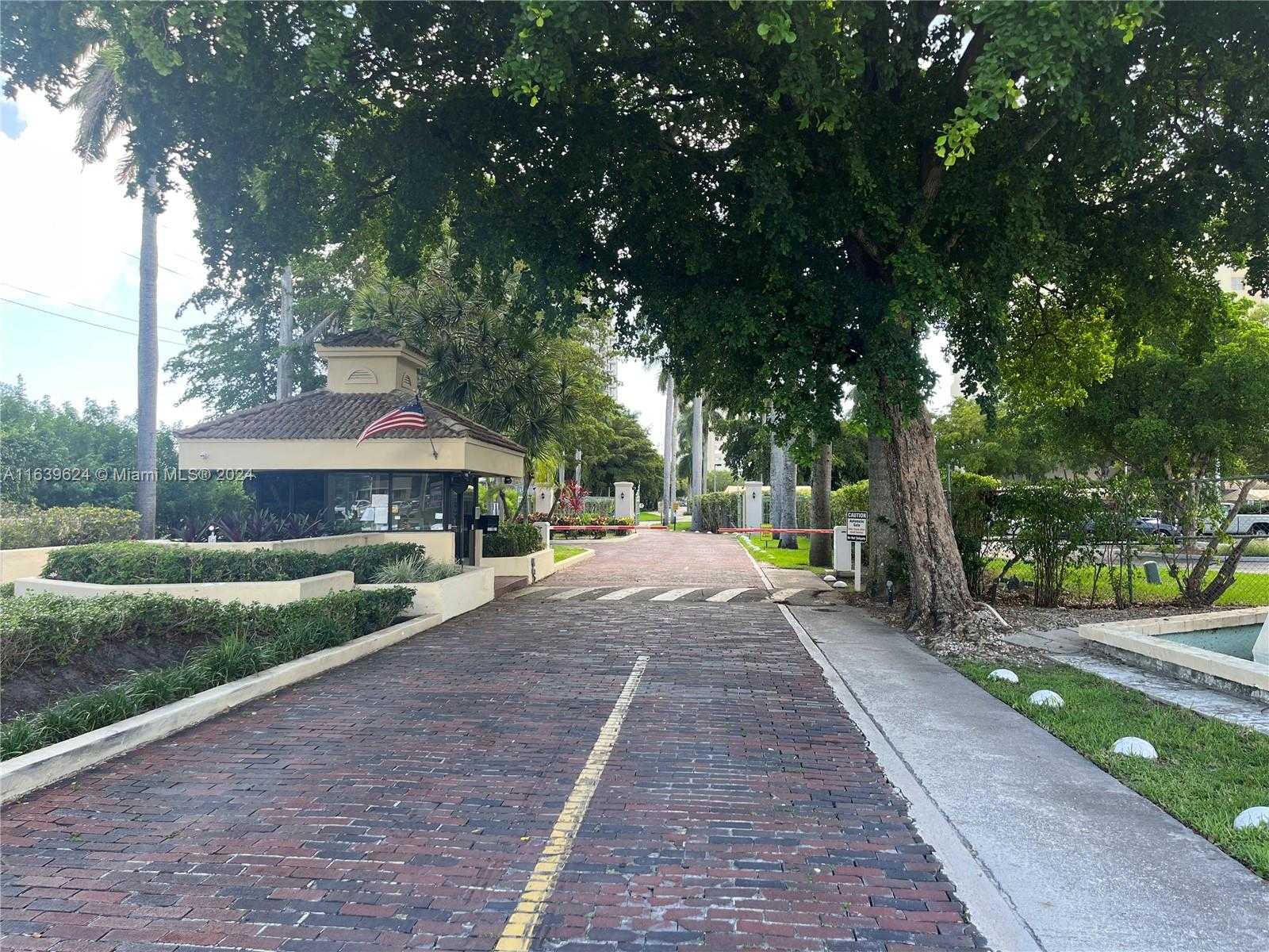 Small Image of 11111 BISCAYNE BLVD #2D, Miami Number 23