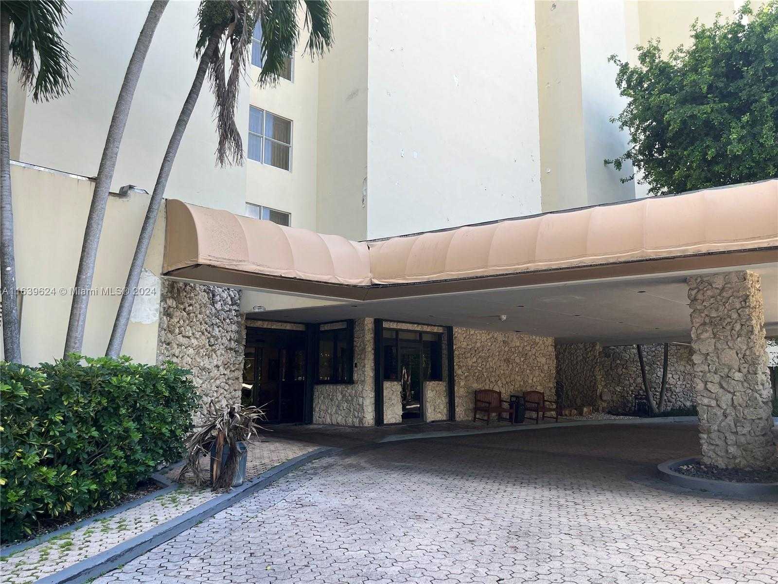 Small Image of 11111 BISCAYNE BLVD #2D, Miami Number 30