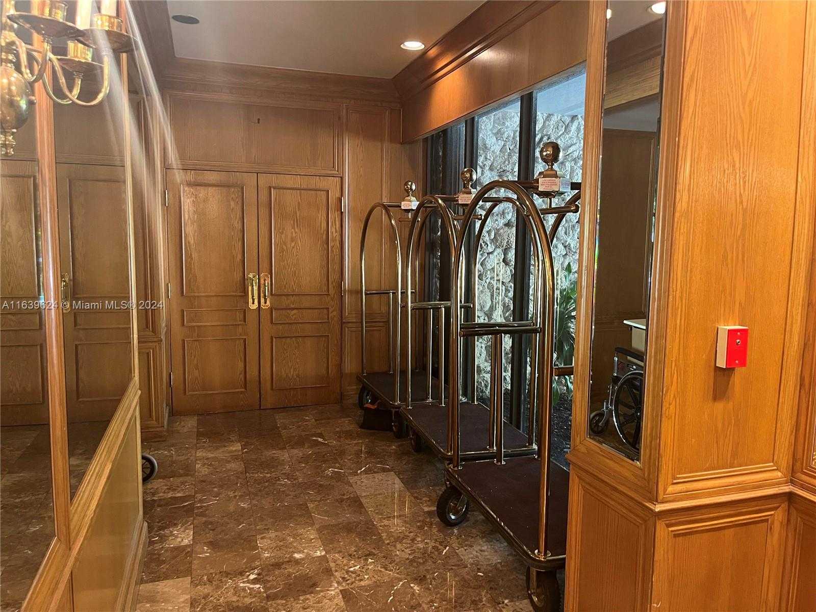 Small Image of 11111 BISCAYNE BLVD #2D, Miami Number 34