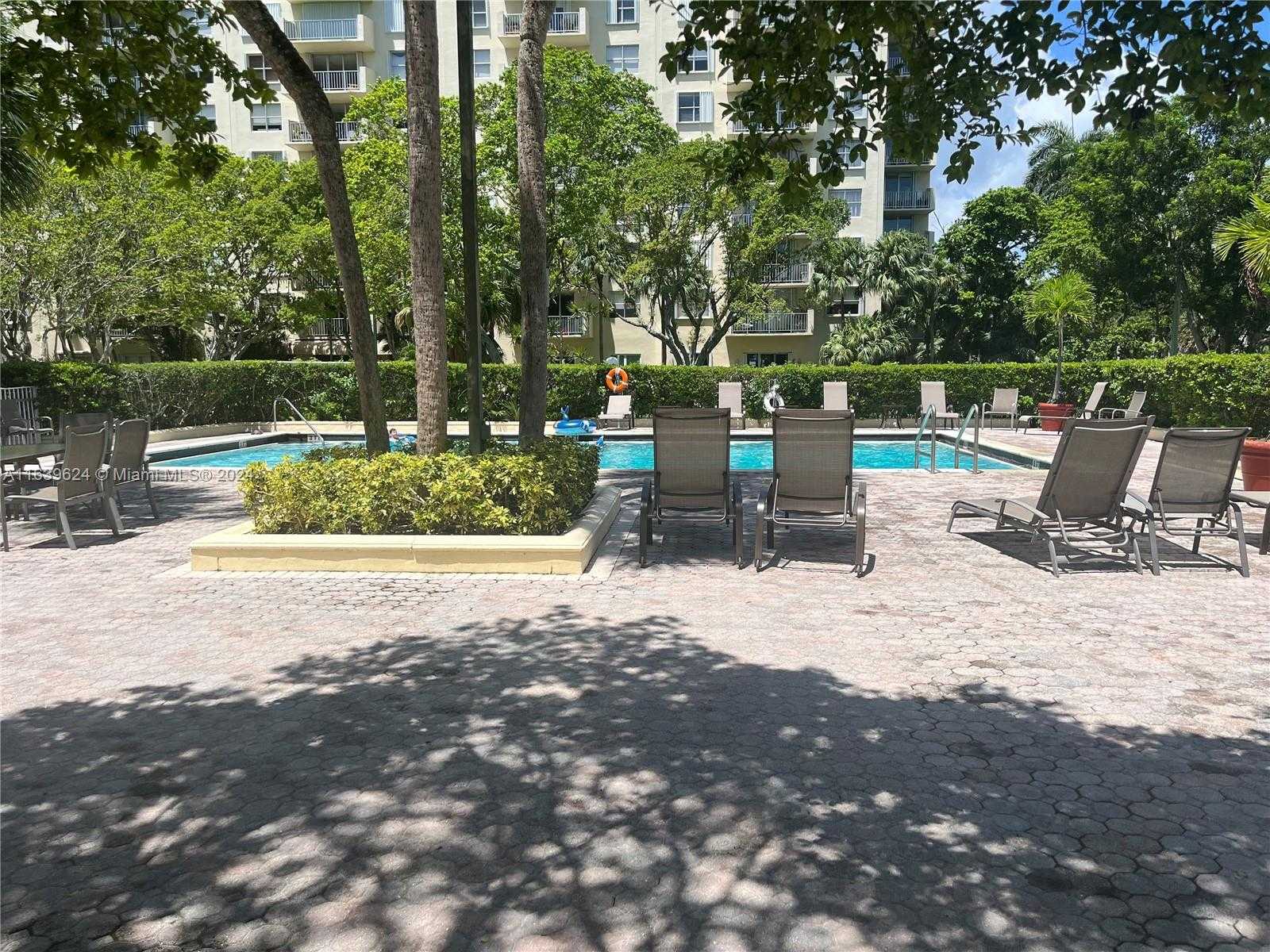 Small Image of 11111 BISCAYNE BLVD #2D, Miami Number 43