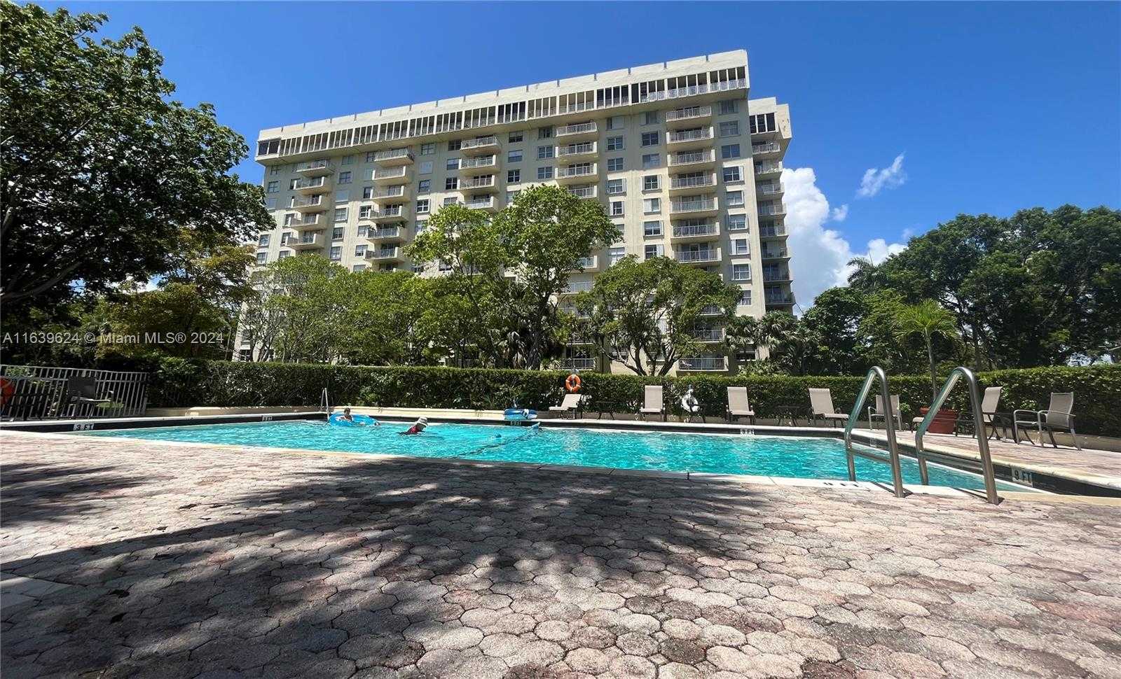 Small Image of 11111 BISCAYNE BLVD #2D, Miami Number 44