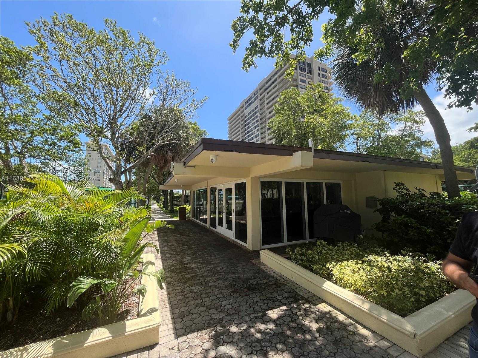 Small Image of 11111 BISCAYNE BLVD #2D, Miami Number 47