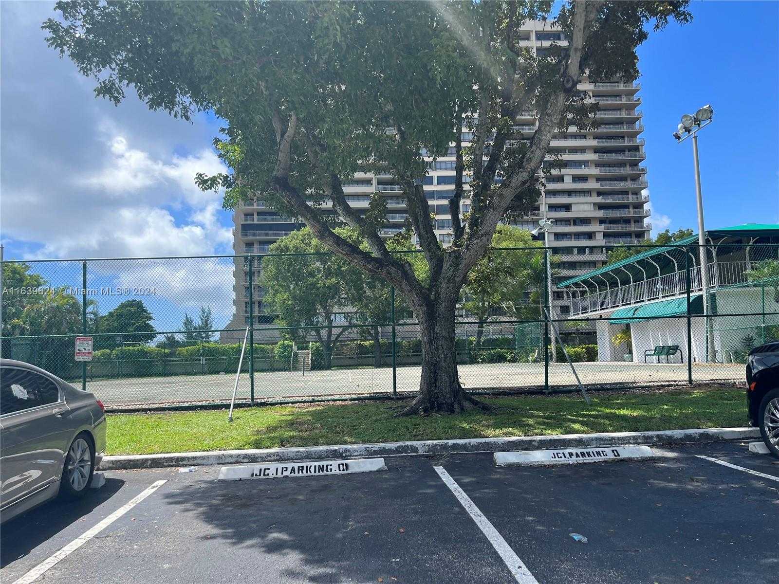 Small Image of 11111 BISCAYNE BLVD #2D, Miami Number 51