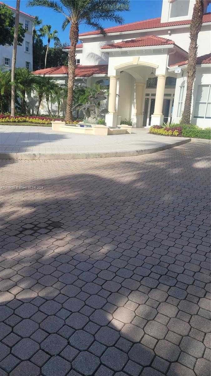 Small Image of 3115 #4106, Aventura Number 12