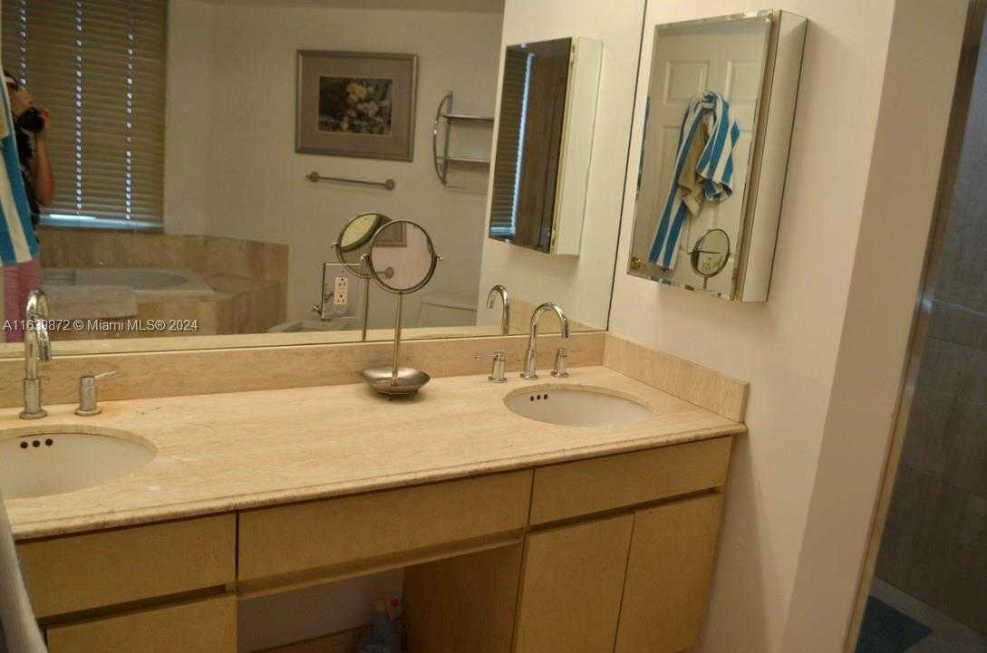Small Image of 18671 COLLINS AVE #604, Sunny Isles Beach Number 38
