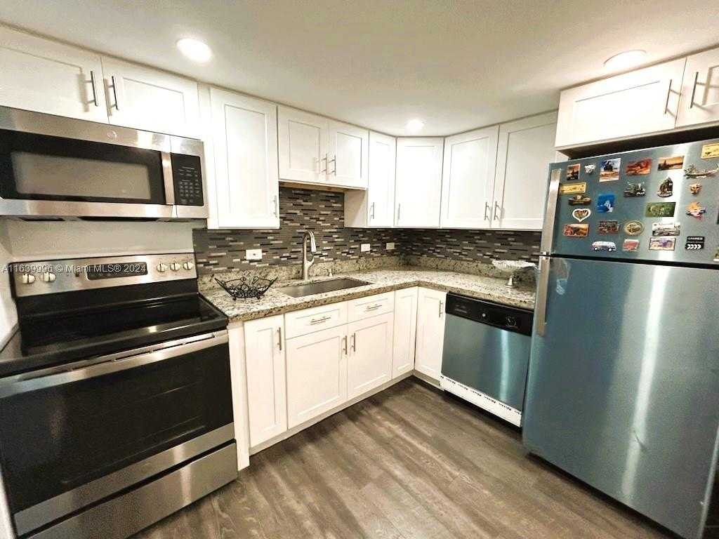 Small Image of 20515 EAST COUNTRY CLUB DR #142, Aventura Number 14