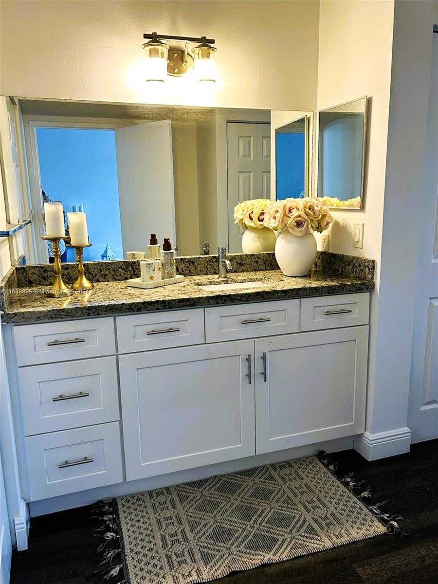 Small Image of 20515 EAST COUNTRY CLUB DR #142, Aventura Number 17