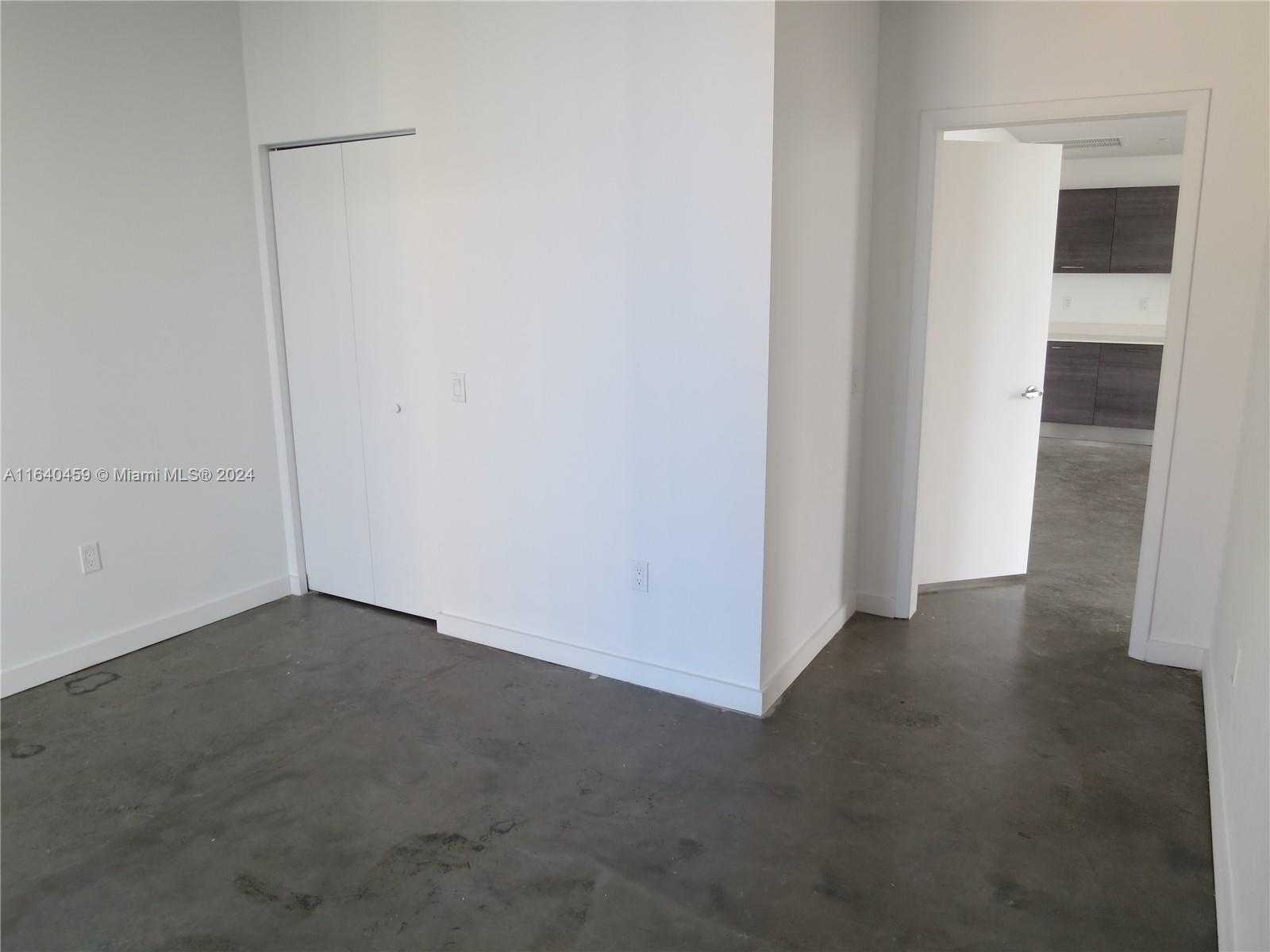 Small Image of 151 SE 1st St, Miami, FL 33131, USA Number 11