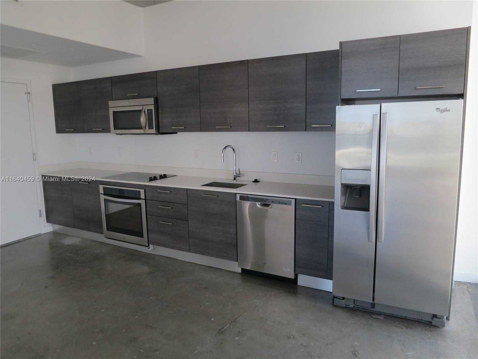 Small Image of 151 SE 1st St, Miami, FL 33131, USA Number 6