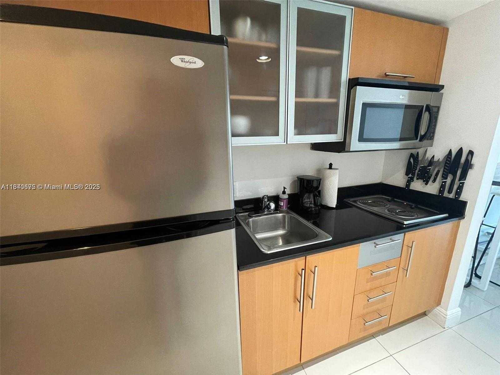 Small Image of 1750 NORTH BAYSHORE DR #2708, Miami Number 9