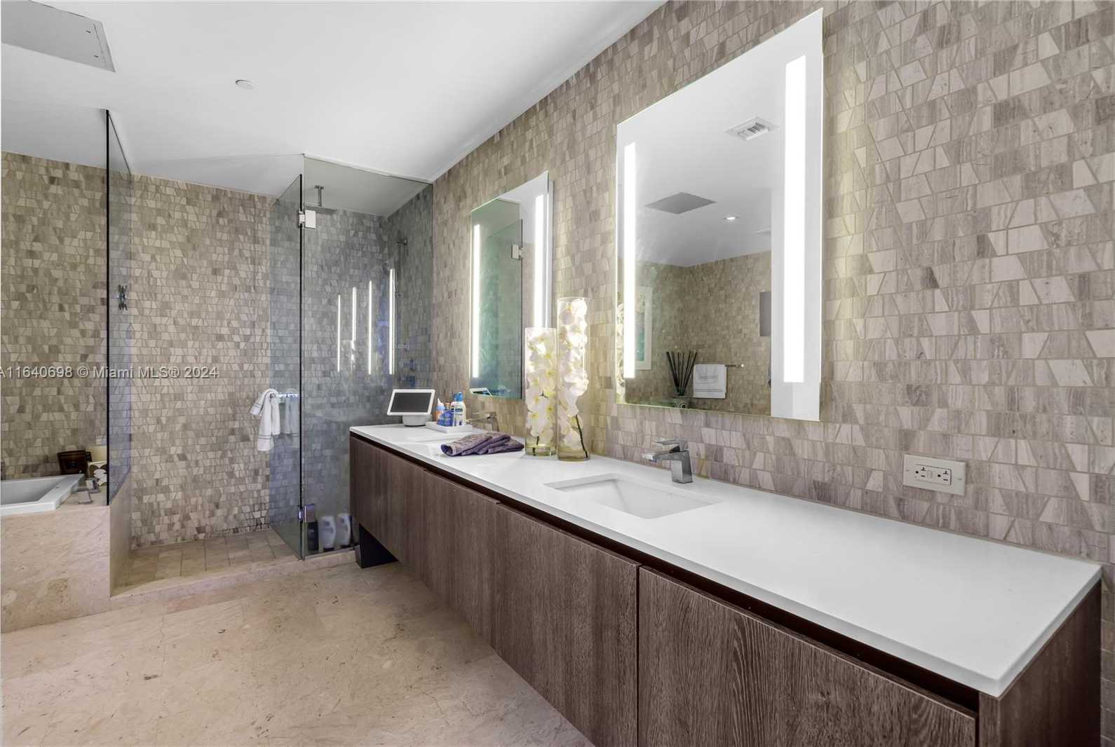Small Image of 88 SOUTH WEST 7TH ST #3907, Miami Number 14