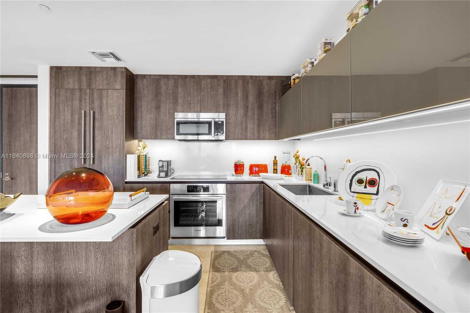 Small Image of 88 SOUTH WEST 7TH ST #3907, Miami Number 7