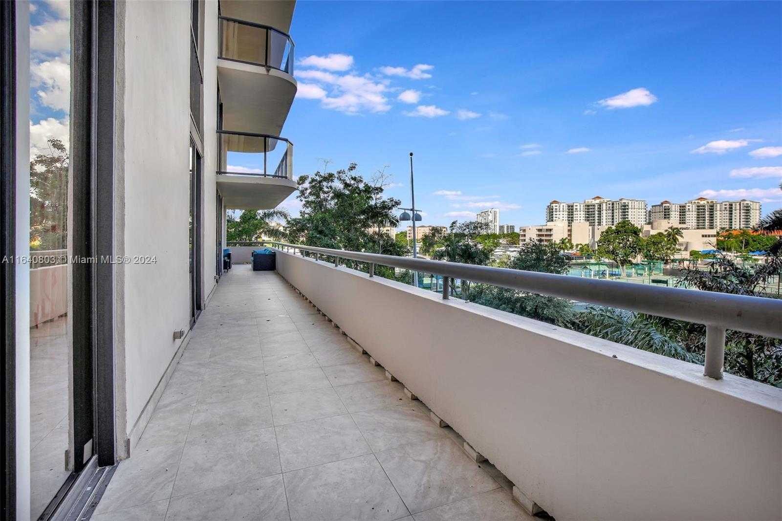 Small Image of 19667 TURNBERRY WAY #3E, Aventura Number 20