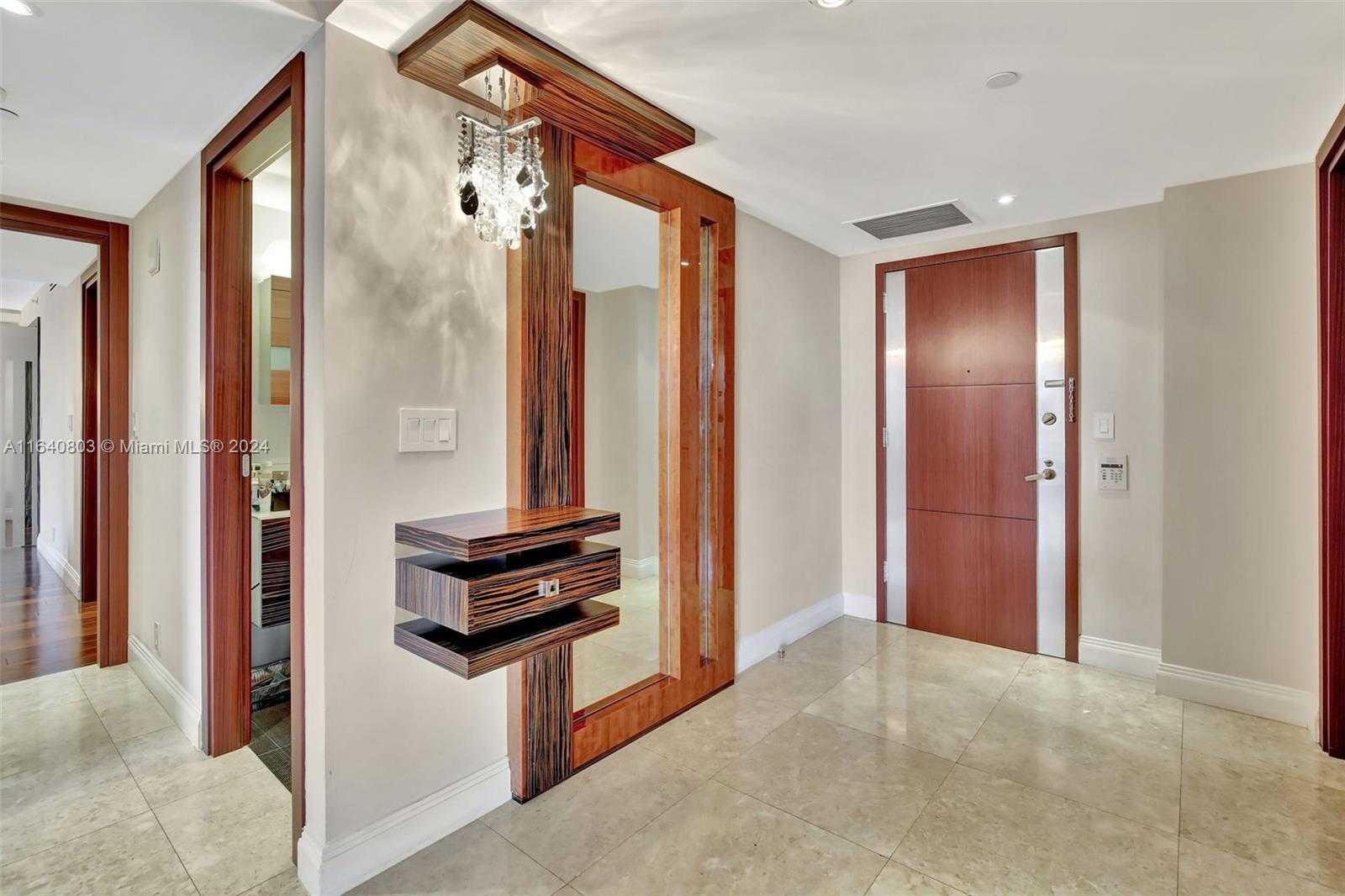 Small Image of 19667 TURNBERRY WAY #3E, Aventura Number 22