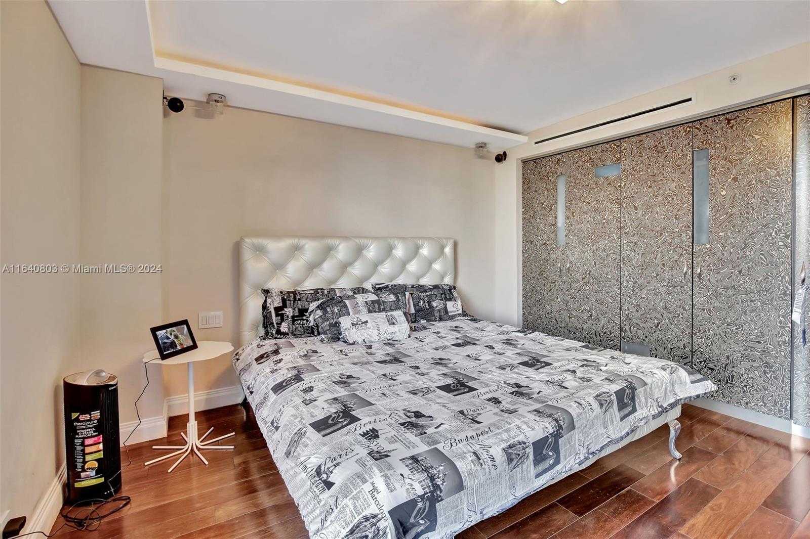 Small Image of 19667 TURNBERRY WAY #3E, Aventura Number 35