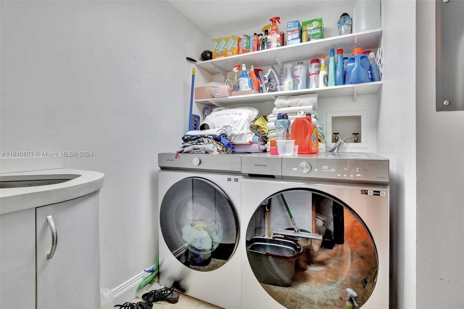 Small Image of 19667 TURNBERRY WAY #3E, Aventura Number 36