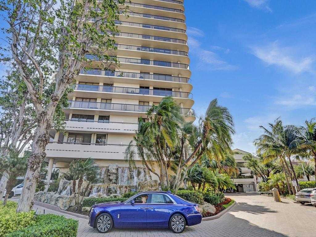 Small Image of 19667 TURNBERRY WAY #3E, Aventura Number 7