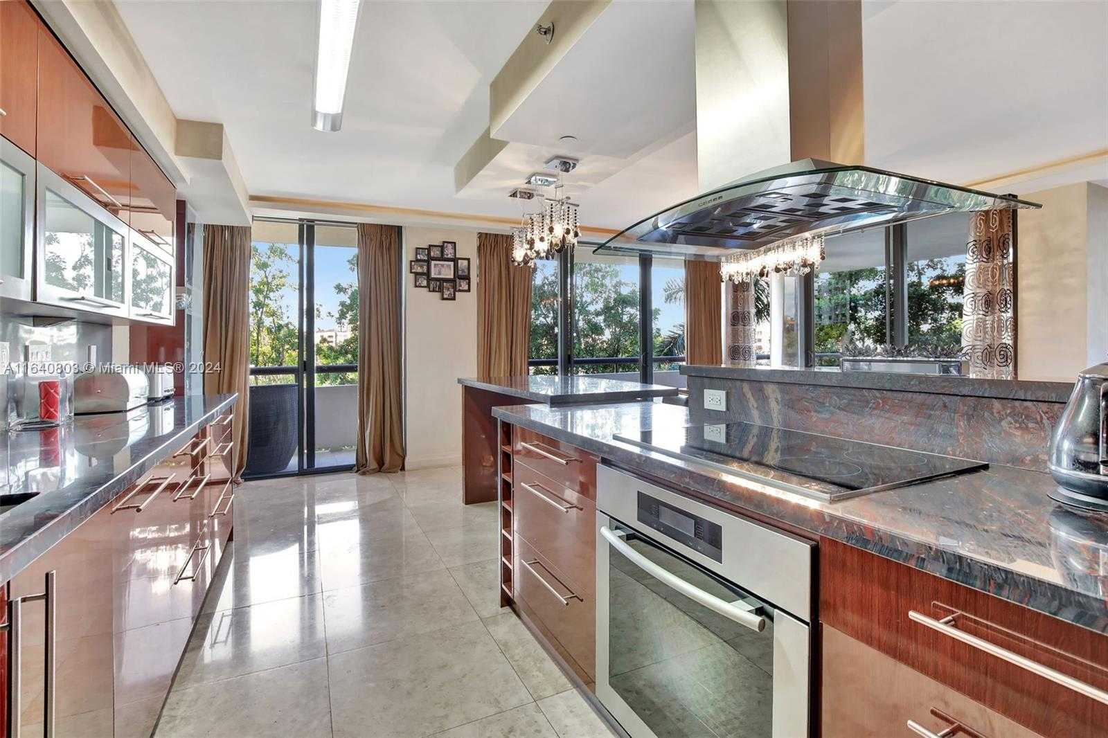 Small Image of 19667 TURNBERRY WAY #3E, Aventura Number 9