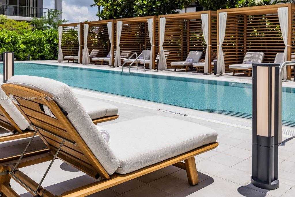 Small Image of 2678 TIGERTAIL #1705, Coconut Grove Number 39