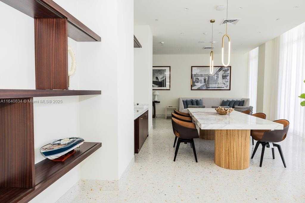 Small Image of 2678 TIGERTAIL #1705, Coconut Grove Number 51