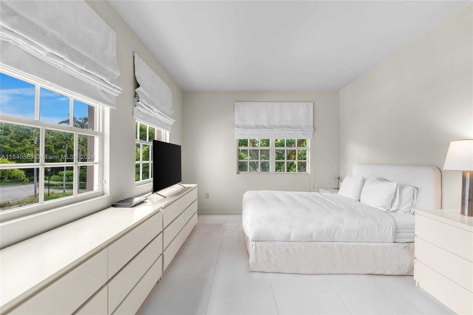 Small Image of 40201 Fisher Island Dr, Miami Beach, FL 33109, USA Number 10
