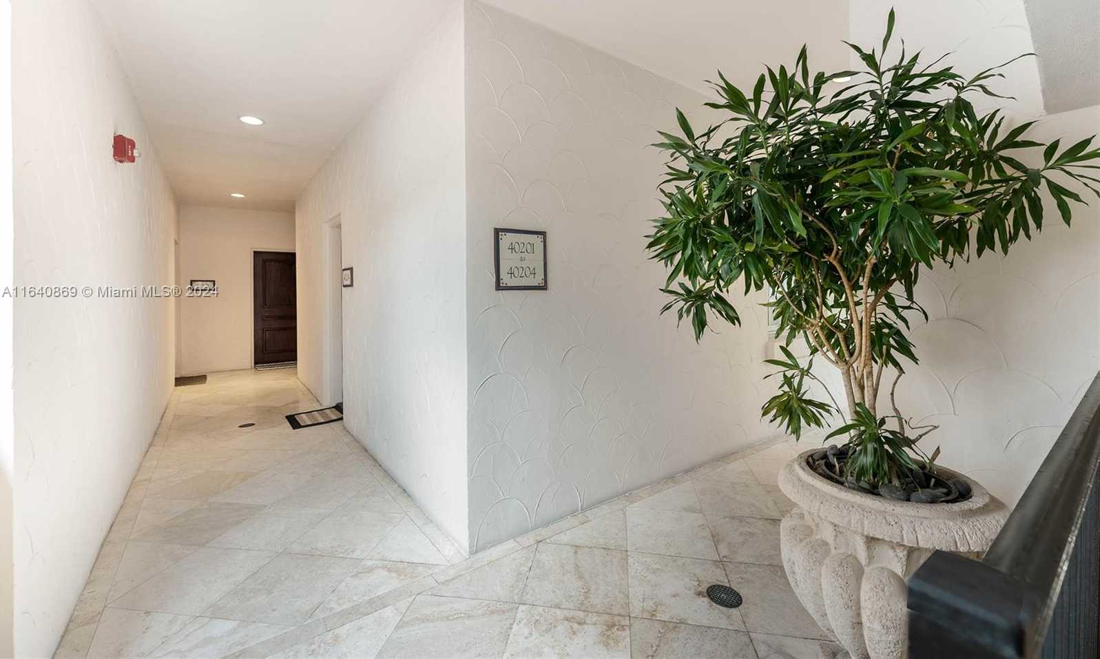 Small Image of 40201 Fisher Island Dr, Miami Beach, FL 33109, USA Number 17