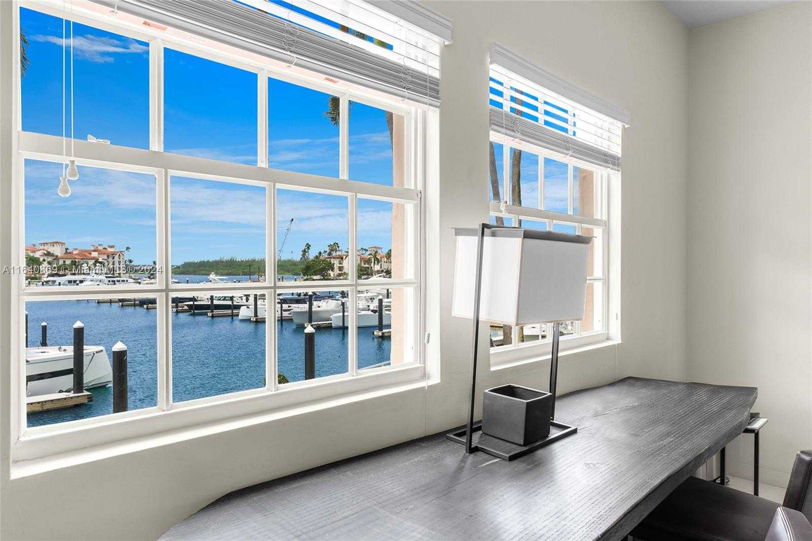 Small Image of 40201 Fisher Island Dr, Miami Beach, FL 33109, USA Number 2