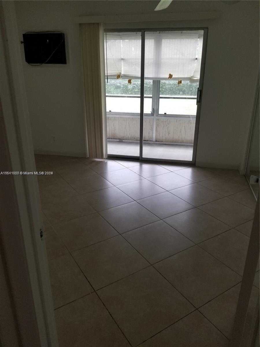 Small Image of 186 VENTNOR L #186, Deerfield Beach Number 5