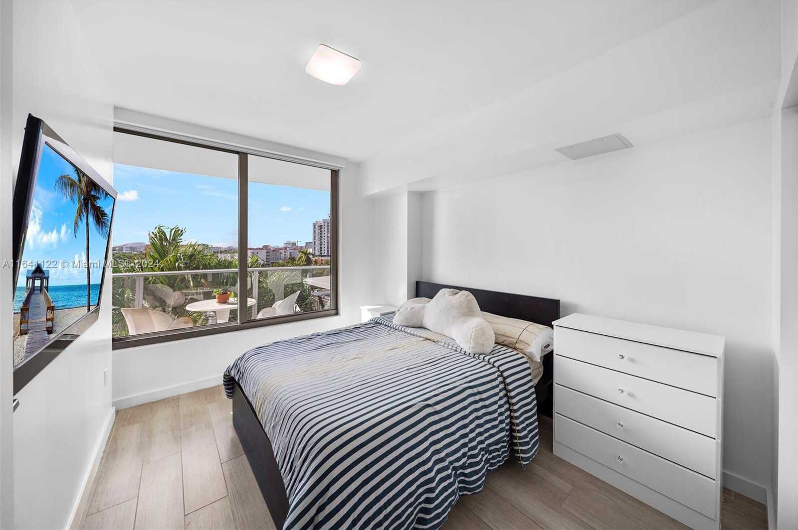 Small Image of 1600 SOUTH WEST 1ST AVE #614, Miami Number 13