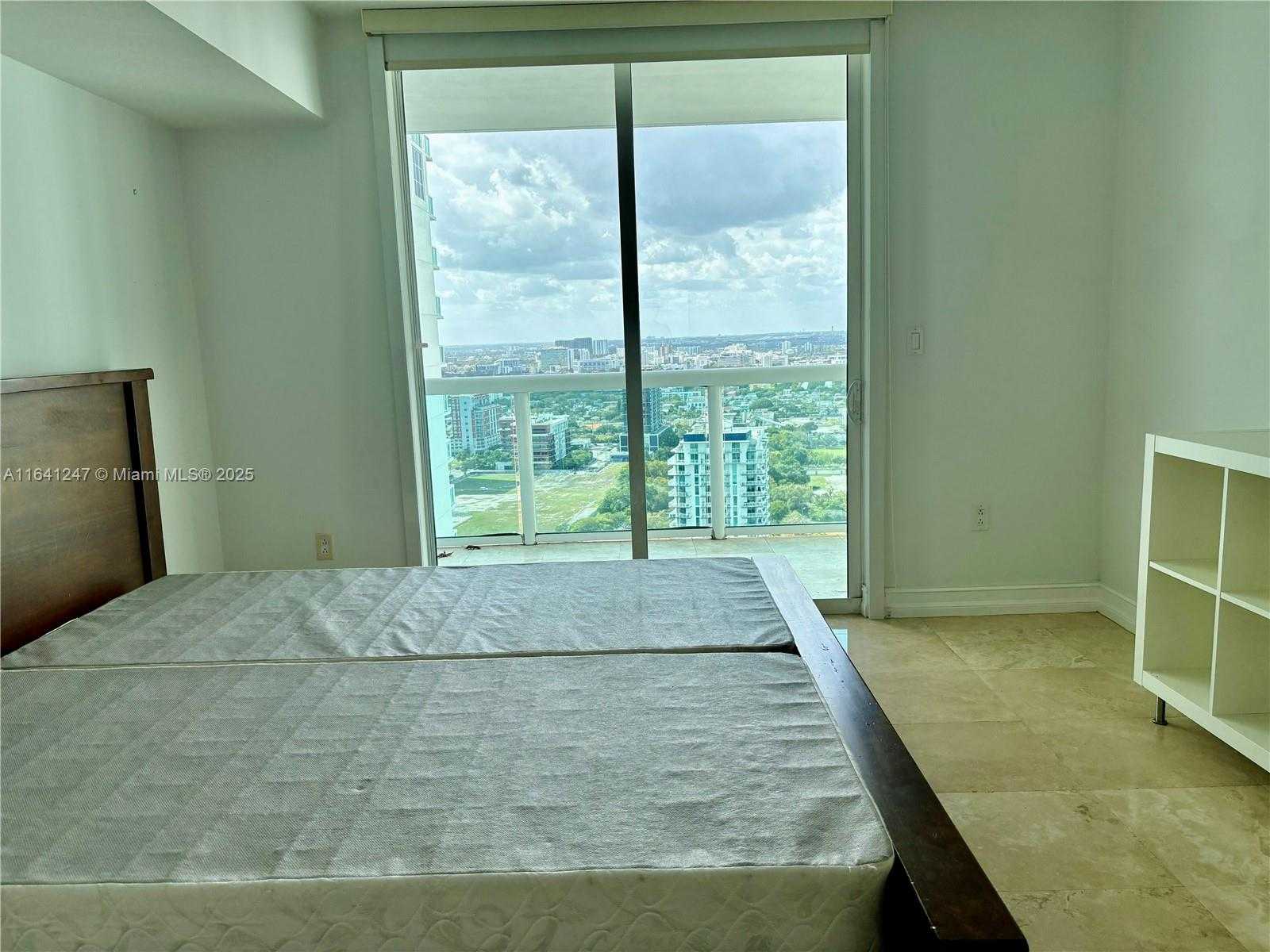 Small Image of 1800 NORTH BAYSHORE DR #3404, Miami Number 15