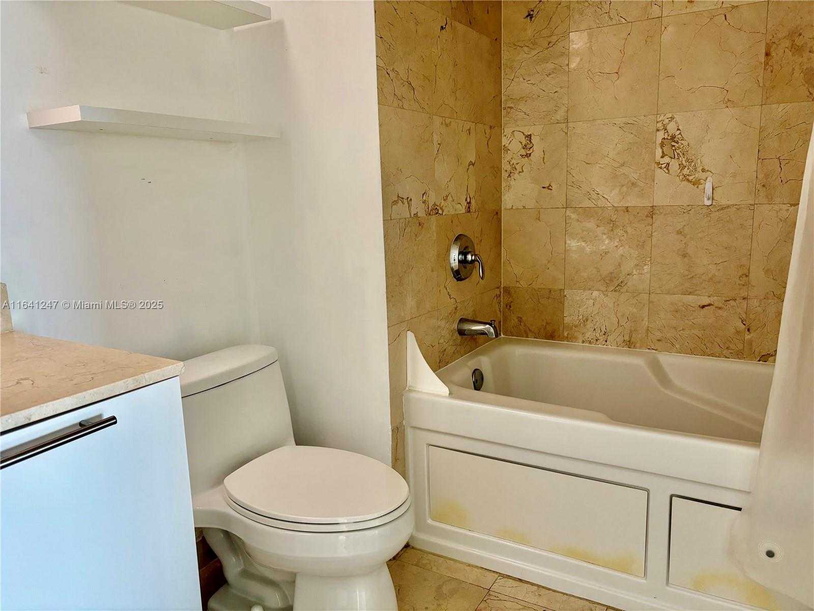 Small Image of 1800 NORTH BAYSHORE DR #3404, Miami Number 17