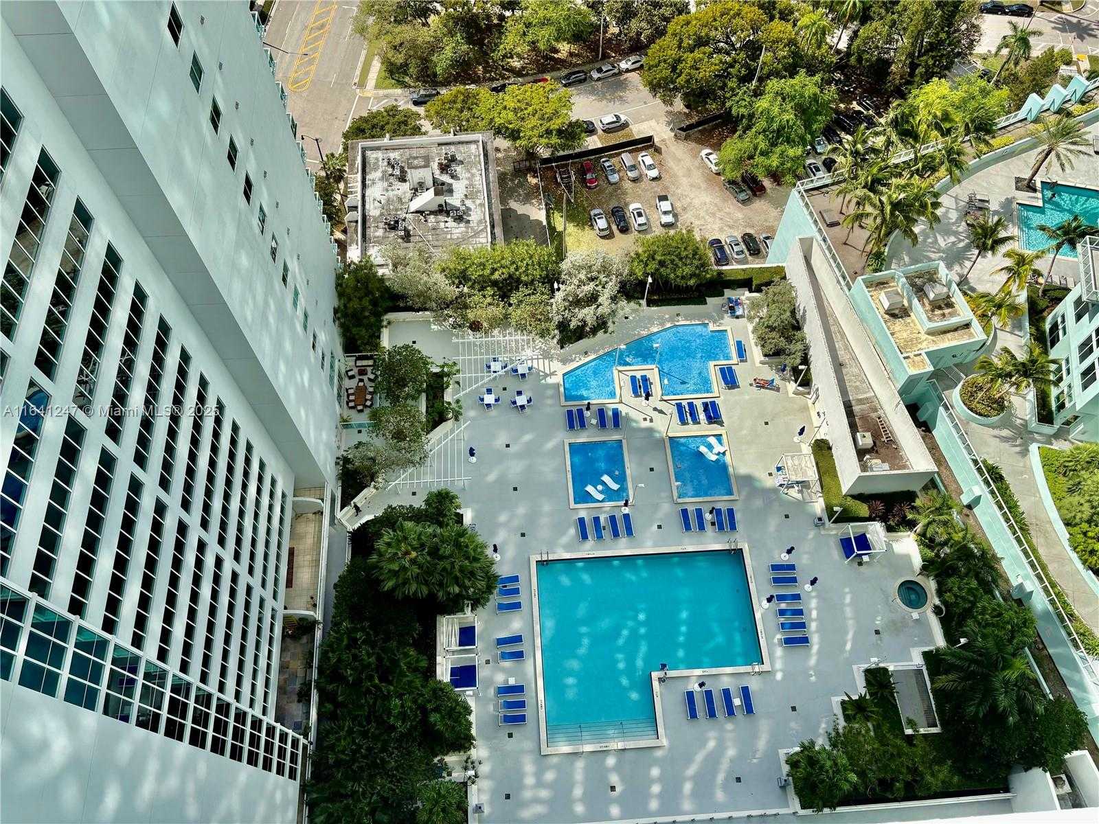 Small Image of 1800 NORTH BAYSHORE DR #3404, Miami Number 2
