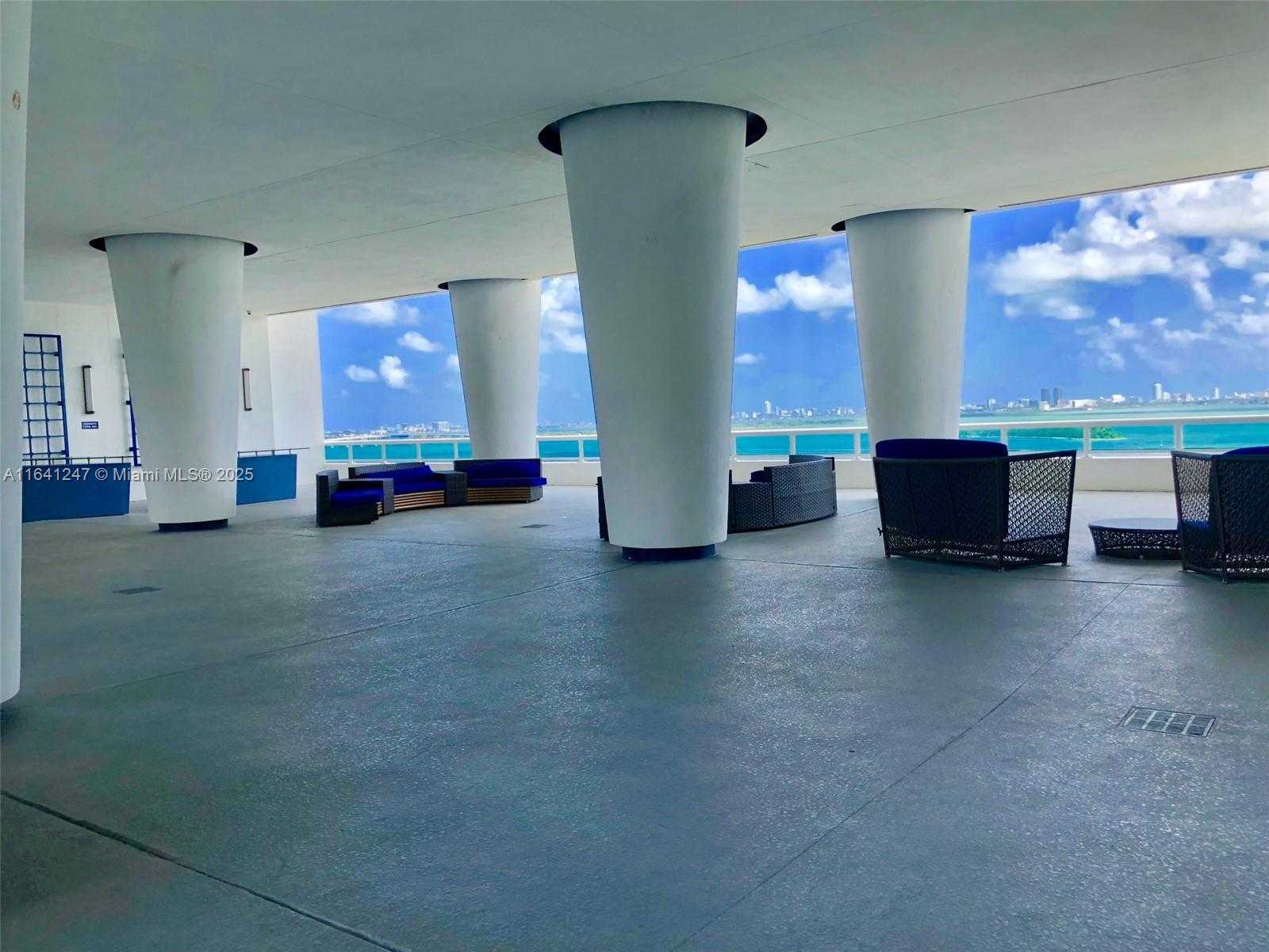 Small Image of 1800 NORTH BAYSHORE DR #3404, Miami Number 40