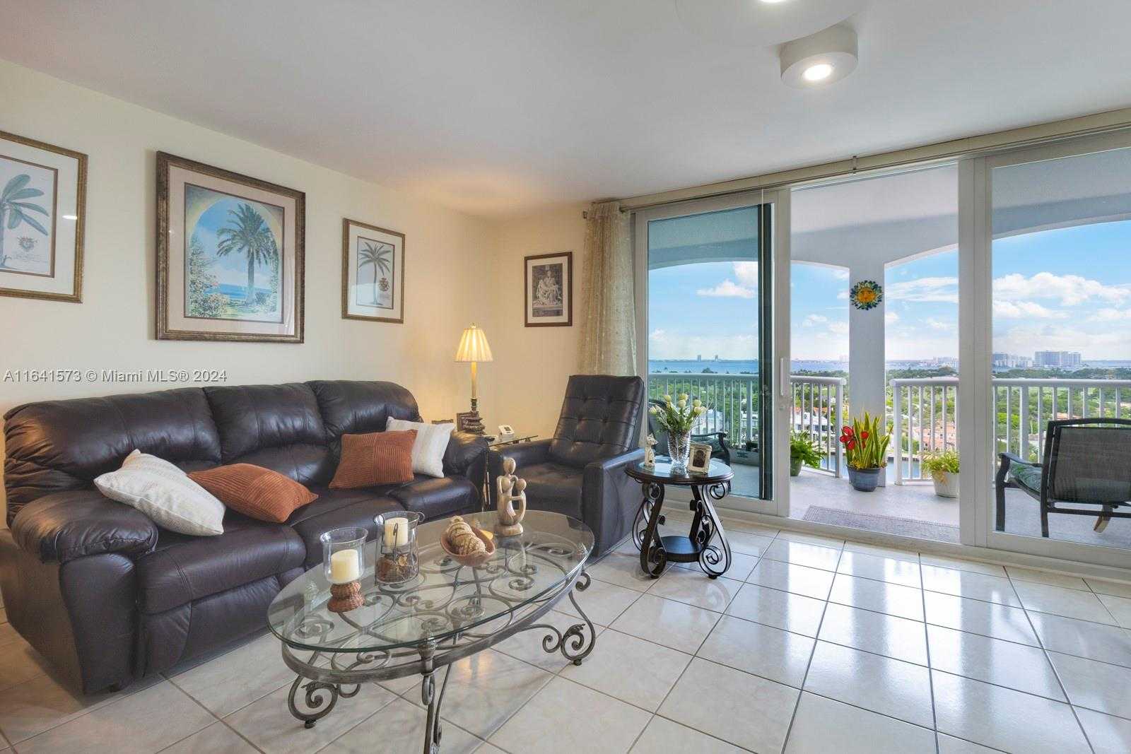 Small Image of 5401 COLLINS AVE #1129, Miami Beach Number 4