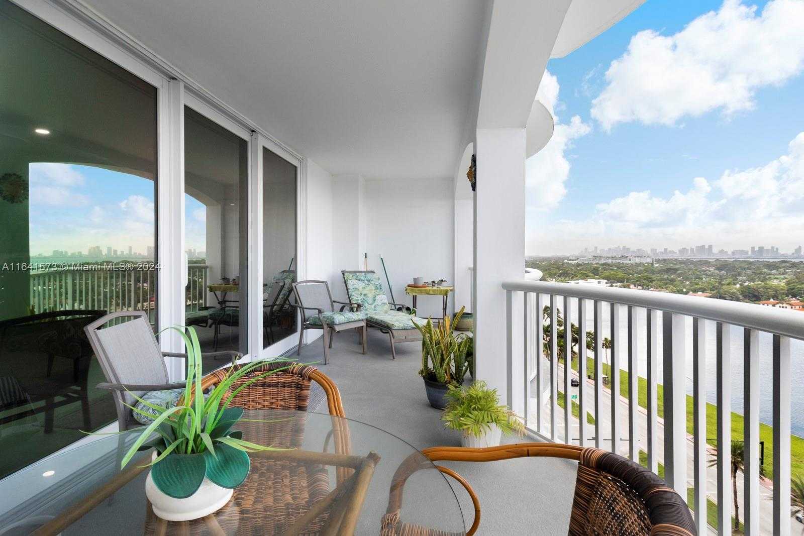 Small Image of 5401 COLLINS AVE #1129, Miami Beach Number 9