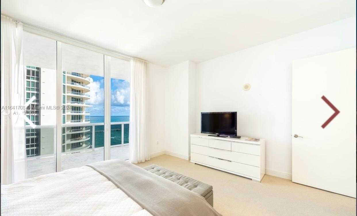 Small Image of 16001 #2102, Sunny Isles Beach Number 14